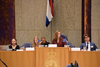 Foto's Tweede dag Algemene Vergaderingen van het Model European Parliament Nederland 2019