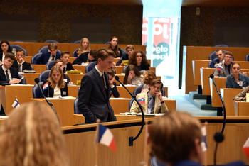 Foto's Tweede dag Algemene Vergaderingen van het Model European Parliament Nederland 2019