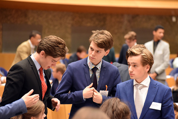 Foto's Tweede dag Algemene Vergaderingen van het Model European Parliament Nederland 2019