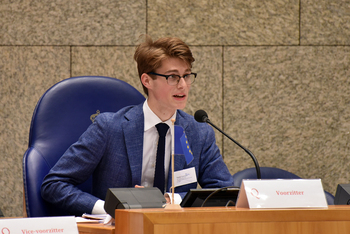 Foto's Tweede dag Algemene Vergaderingen van het Model European Parliament Nederland 2019