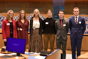 Foto's Tweede dag Algemene Vergaderingen van het Model European Parliament Nederland 2019